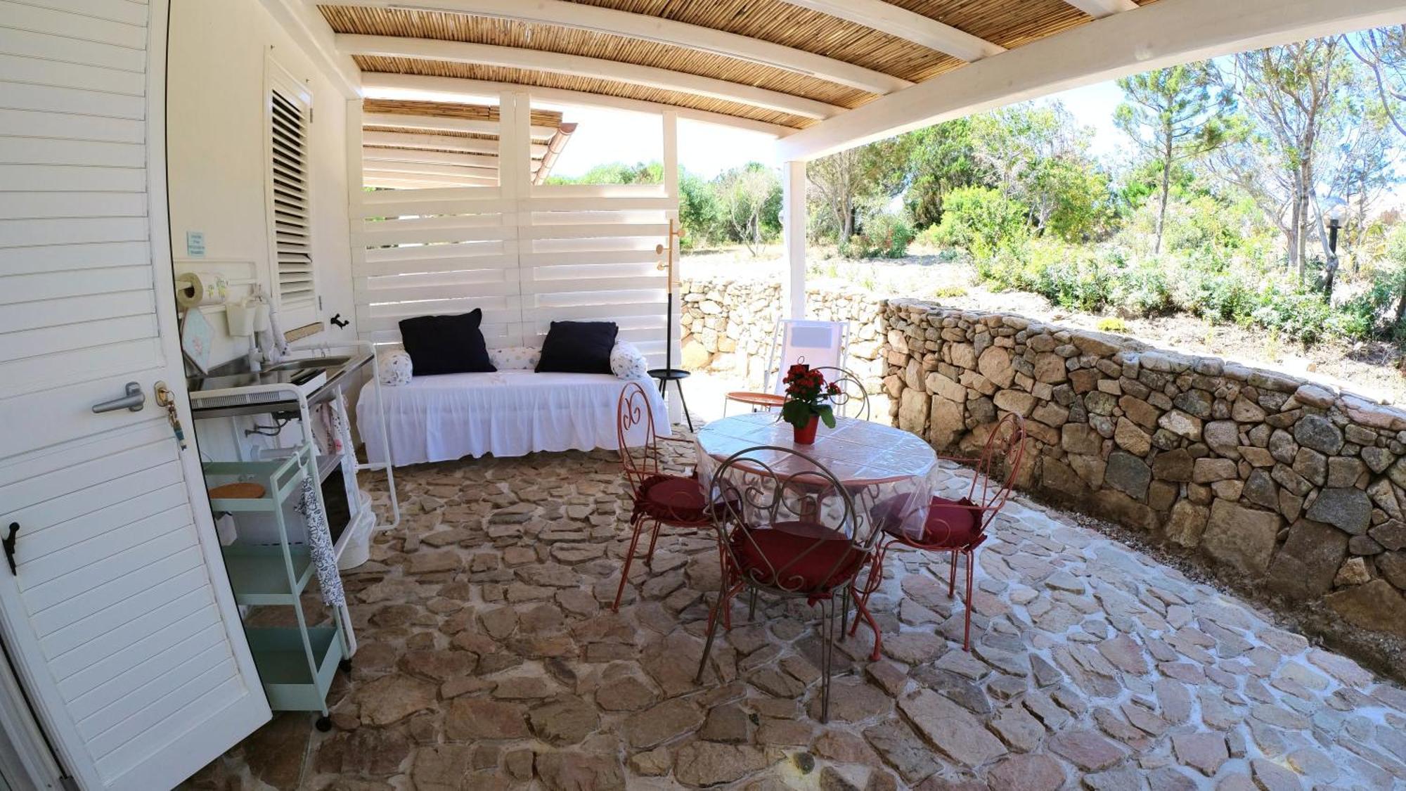 Monti Russu Natural Guest House Aglientu Exteriér fotografie